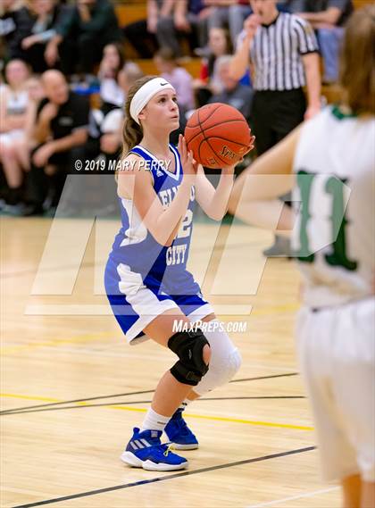 Thumbnail 2 in Lincoln vs. Riverside photogallery.