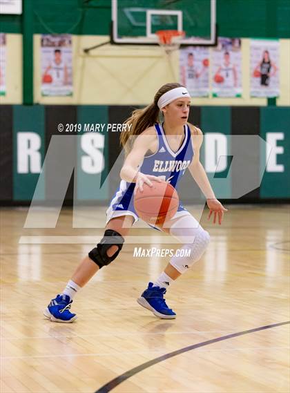 Thumbnail 2 in Lincoln vs. Riverside photogallery.