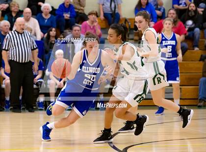 Thumbnail 2 in Lincoln vs. Riverside photogallery.