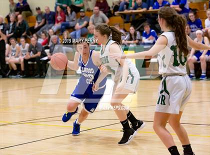 Thumbnail 2 in Lincoln vs. Riverside photogallery.