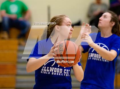 Thumbnail 3 in Lincoln vs. Riverside photogallery.