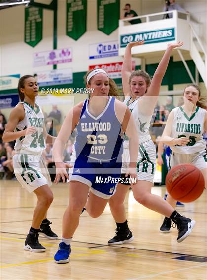 Thumbnail 3 in Lincoln vs. Riverside photogallery.