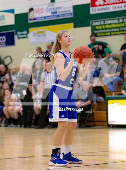 Thumbnail 2 in Lincoln vs. Riverside photogallery.