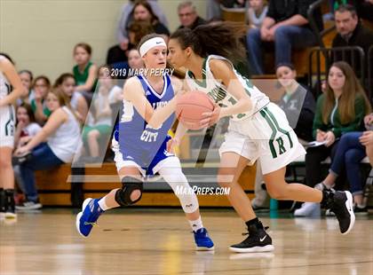 Thumbnail 3 in Lincoln vs. Riverside photogallery.
