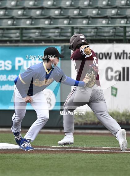 Thumbnail 3 in Lockport vs. Sandburg photogallery.