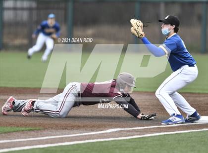 Thumbnail 2 in Lockport vs. Sandburg photogallery.
