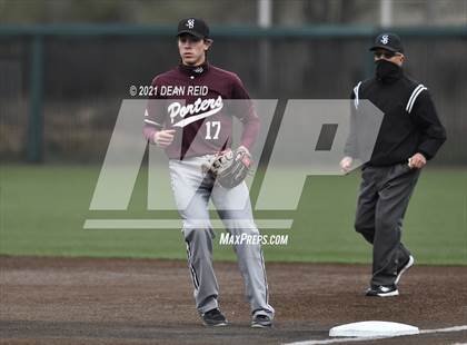 Thumbnail 3 in Lockport vs. Sandburg photogallery.