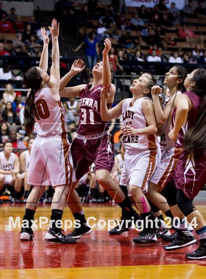 Thumbnail 1 in Selma vs Sierra (CIF CS D3 Final) photogallery.