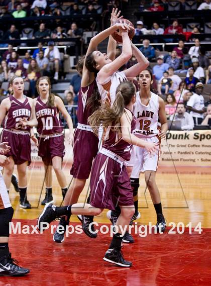 Thumbnail 1 in Selma vs Sierra (CIF CS D3 Final) photogallery.