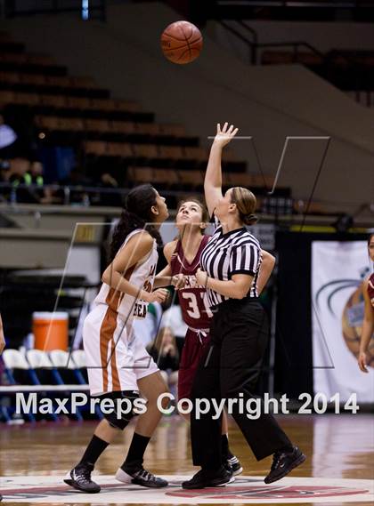 Thumbnail 3 in Selma vs Sierra (CIF CS D3 Final) photogallery.
