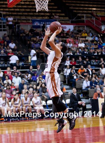 Thumbnail 3 in Selma vs Sierra (CIF CS D3 Final) photogallery.