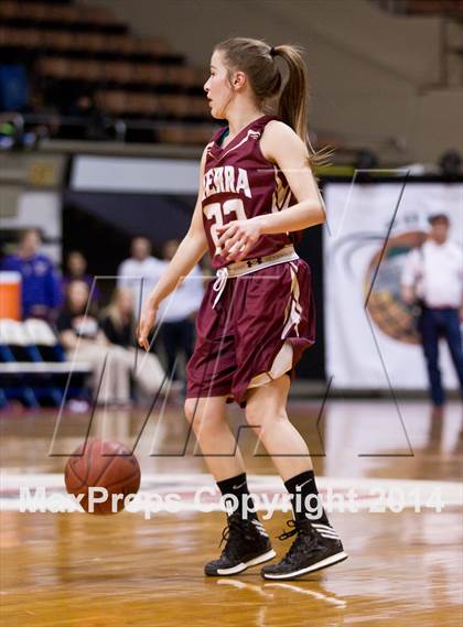 Thumbnail 2 in Selma vs Sierra (CIF CS D3 Final) photogallery.