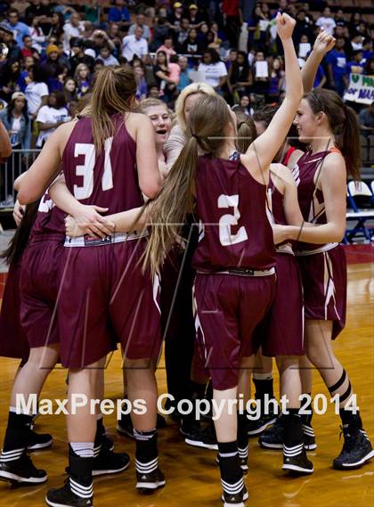 Thumbnail 1 in Selma vs Sierra (CIF CS D3 Final) photogallery.
