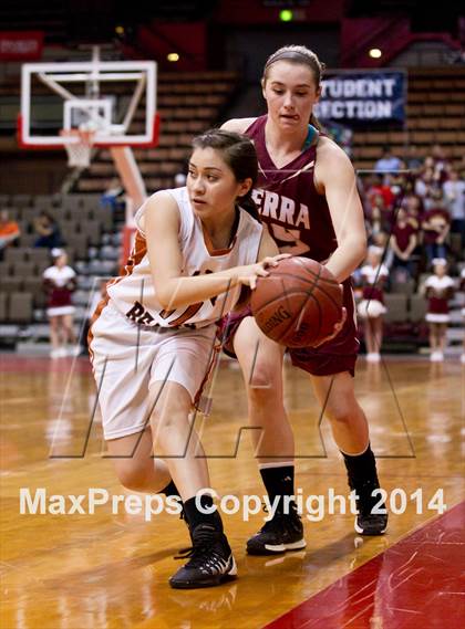 Thumbnail 2 in Selma vs Sierra (CIF CS D3 Final) photogallery.