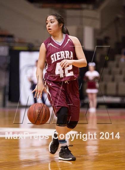 Thumbnail 1 in Selma vs Sierra (CIF CS D3 Final) photogallery.