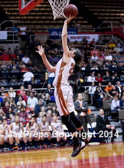 Thumbnail 1 in Selma vs Sierra (CIF CS D3 Final) photogallery.
