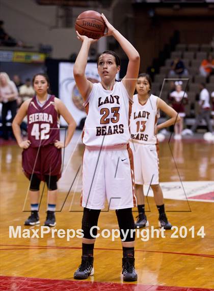 Thumbnail 1 in Selma vs Sierra (CIF CS D3 Final) photogallery.