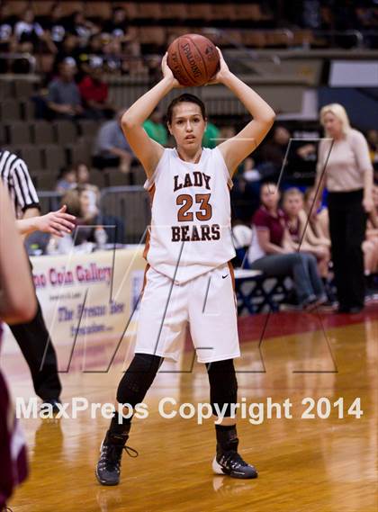 Thumbnail 2 in Selma vs Sierra (CIF CS D3 Final) photogallery.