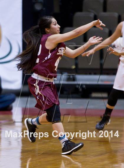 Thumbnail 3 in Selma vs Sierra (CIF CS D3 Final) photogallery.