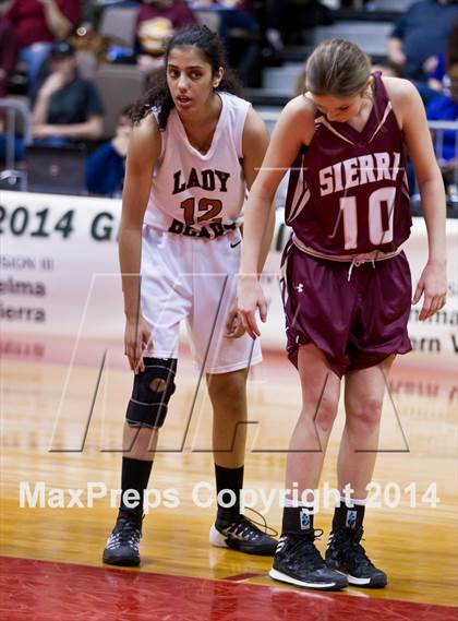 Thumbnail 1 in Selma vs Sierra (CIF CS D3 Final) photogallery.