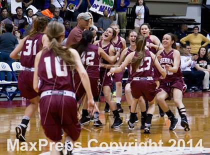 Thumbnail 3 in Selma vs Sierra (CIF CS D3 Final) photogallery.