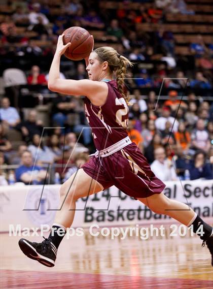 Thumbnail 2 in Selma vs Sierra (CIF CS D3 Final) photogallery.