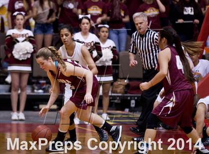 Thumbnail 3 in Selma vs Sierra (CIF CS D3 Final) photogallery.
