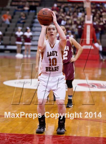 Thumbnail 2 in Selma vs Sierra (CIF CS D3 Final) photogallery.