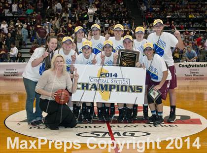Thumbnail 3 in Selma vs Sierra (CIF CS D3 Final) photogallery.