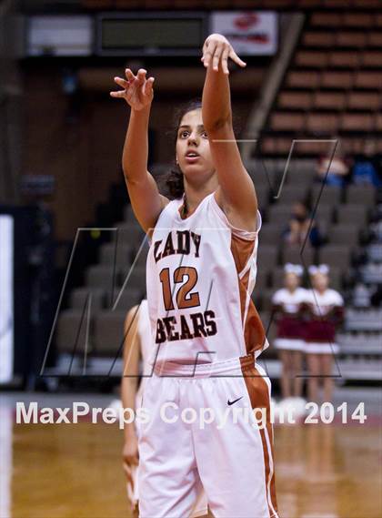 Thumbnail 3 in Selma vs Sierra (CIF CS D3 Final) photogallery.