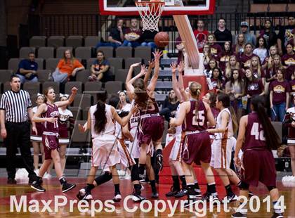 Thumbnail 1 in Selma vs Sierra (CIF CS D3 Final) photogallery.