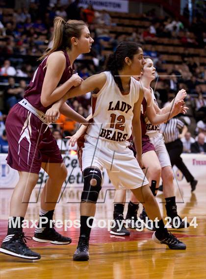Thumbnail 2 in Selma vs Sierra (CIF CS D3 Final) photogallery.
