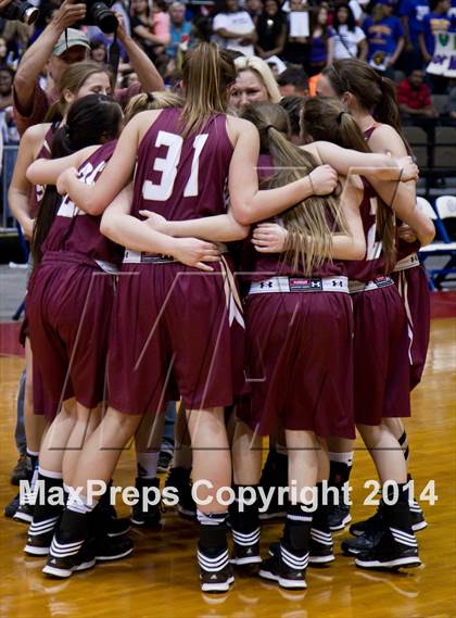Thumbnail 3 in Selma vs Sierra (CIF CS D3 Final) photogallery.
