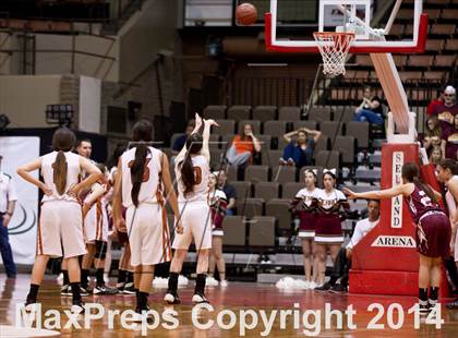 Thumbnail 1 in Selma vs Sierra (CIF CS D3 Final) photogallery.