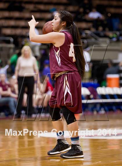 Thumbnail 2 in Selma vs Sierra (CIF CS D3 Final) photogallery.