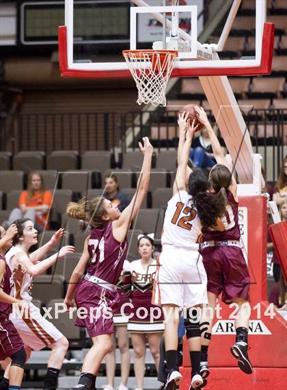 Thumbnail 2 in Selma vs Sierra (CIF CS D3 Final) photogallery.