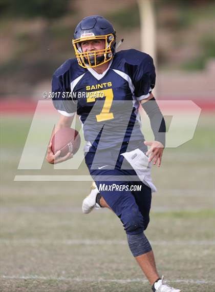 Thumbnail 3 in Beckman Patriots vs Crean Lutheran Saints photogallery.