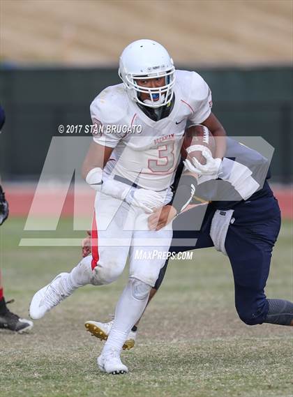 Thumbnail 3 in Beckman Patriots vs Crean Lutheran Saints photogallery.