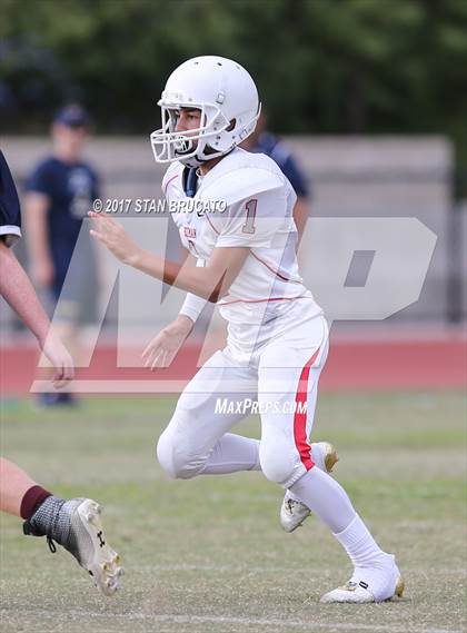 Thumbnail 2 in Beckman Patriots vs Crean Lutheran Saints photogallery.