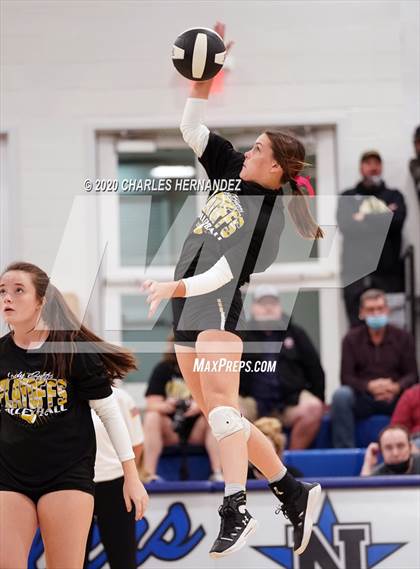 Thumbnail 2 in Madisonville vs Giddings (UIL 4A Area Playoff) photogallery.