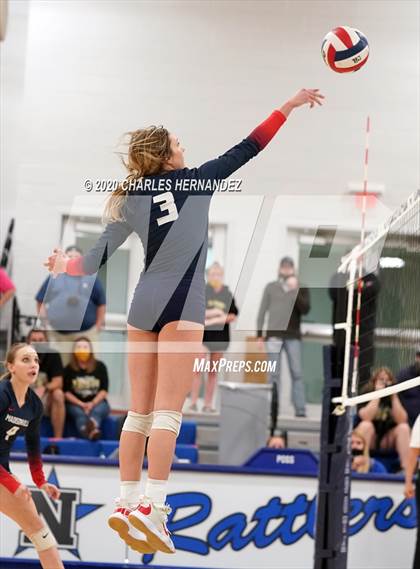 Thumbnail 2 in Madisonville vs Giddings (UIL 4A Area Playoff) photogallery.