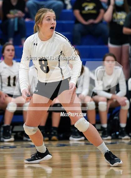 Thumbnail 2 in Madisonville vs Giddings (UIL 4A Area Playoff) photogallery.