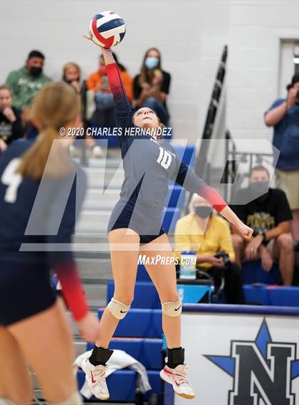Thumbnail 3 in Madisonville vs Giddings (UIL 4A Area Playoff) photogallery.