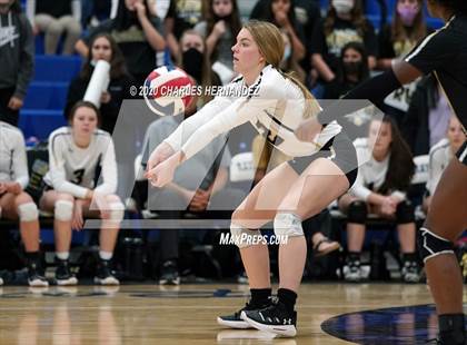 Thumbnail 2 in Madisonville vs Giddings (UIL 4A Area Playoff) photogallery.