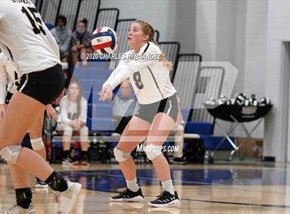 Thumbnail 2 in Madisonville vs Giddings (UIL 4A Area Playoff) photogallery.
