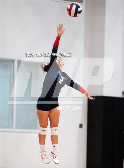 Thumbnail 2 in Madisonville vs Giddings (UIL 4A Area Playoff) photogallery.