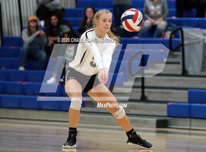 Thumbnail 1 in Madisonville vs Giddings (UIL 4A Area Playoff) photogallery.