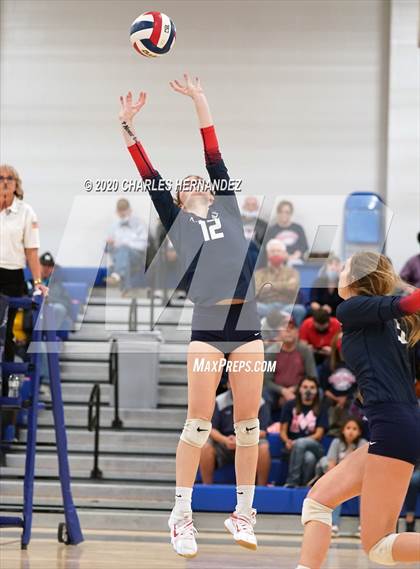 Thumbnail 1 in Madisonville vs Giddings (UIL 4A Area Playoff) photogallery.
