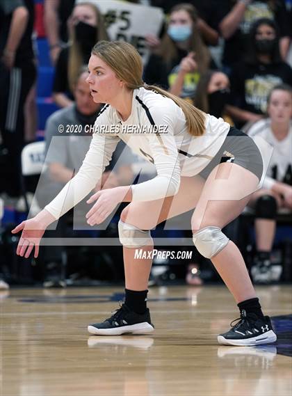Thumbnail 3 in Madisonville vs Giddings (UIL 4A Area Playoff) photogallery.