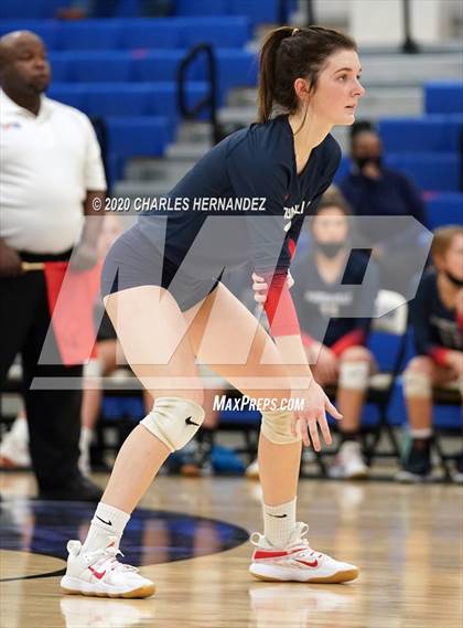 Thumbnail 2 in Madisonville vs Giddings (UIL 4A Area Playoff) photogallery.